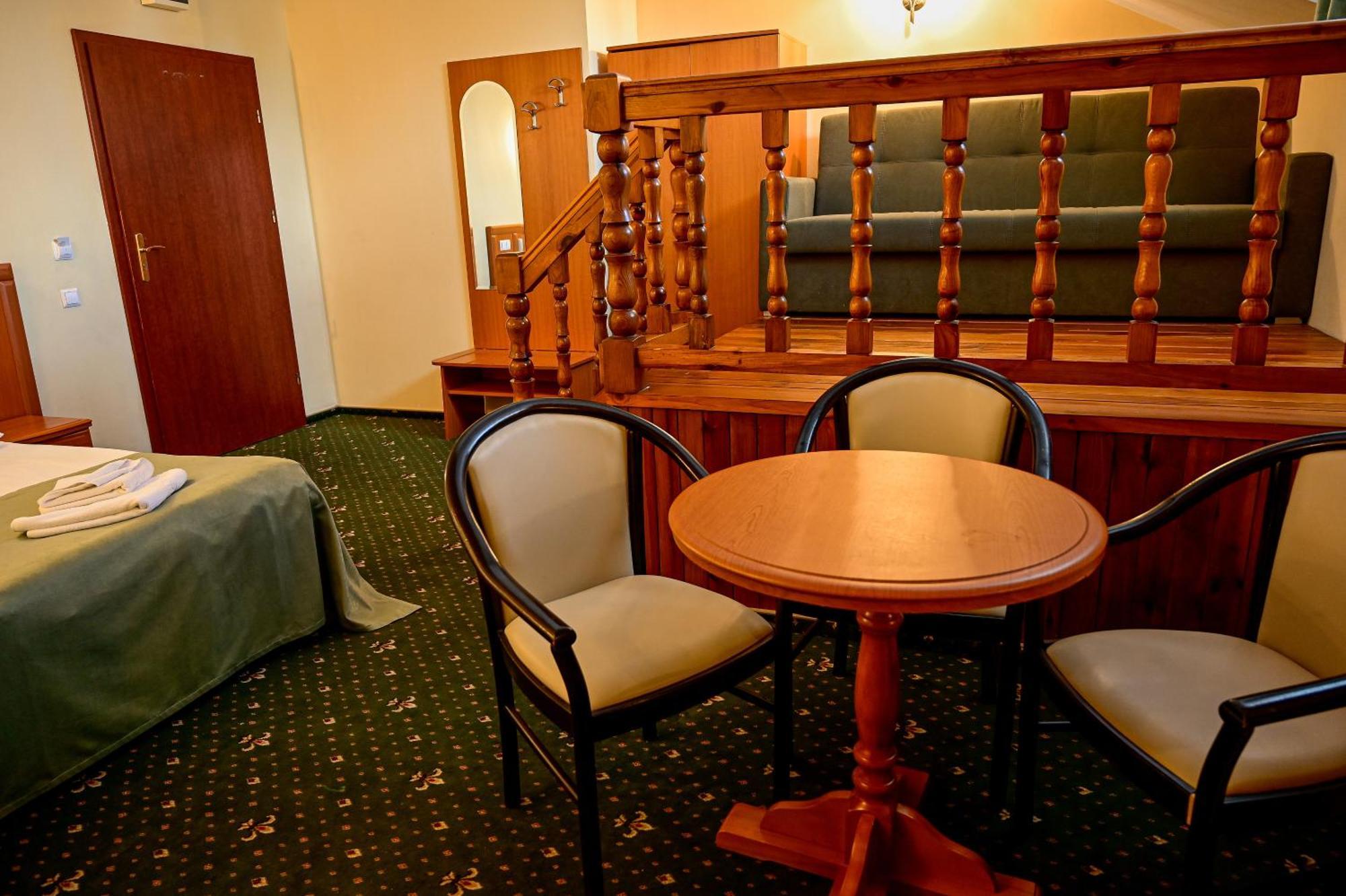 Pensiunea Anotimpuri Predeal Buitenkant foto